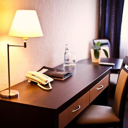 Hotel Cztery Pory Roku Głogów Małopolski Esterno foto